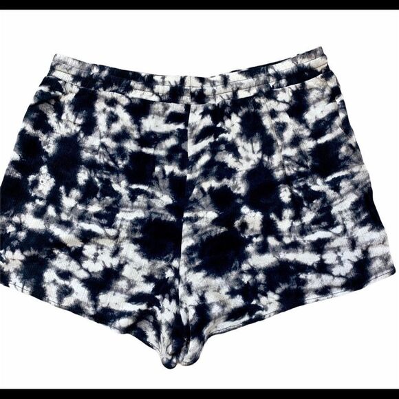 Black and white tie-dye elastic waist band shorts - Picture 1 of 4
